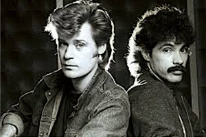 2Hall-and-Oates-Maneater1.jpg