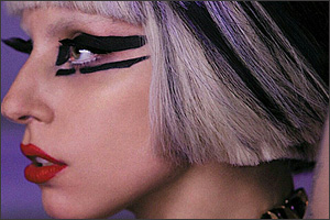Lady-Gaga-The-Edge-of-Glory.jpg